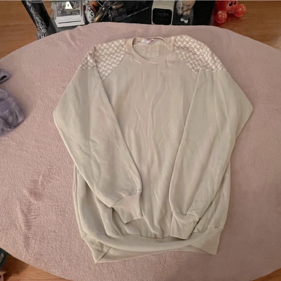 Armen sweater. Made in Canada. - Picture 8 of 12